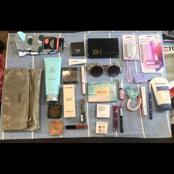 💫ESSENTIALS BEAUTY BUNDLE💫 - Picture 5 of 10